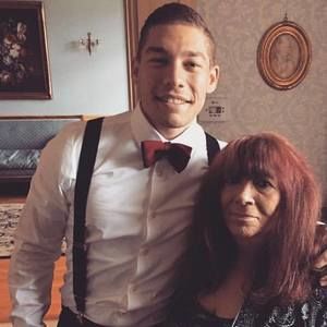 Meet your Posher, Cameron